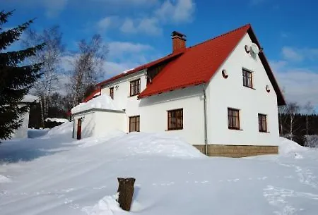 Сasa de vacaciones Chalupa Křížlice